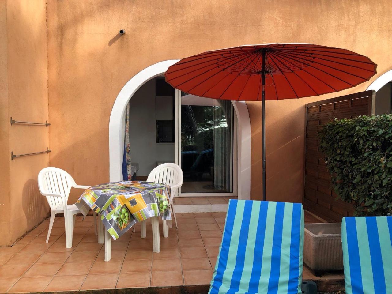 50m Plage T2 Grande Terrasse Vue Mer Climatisé Piscine Chauffée, Parking clos gratuit Sanary-sur-Mer Exterior foto